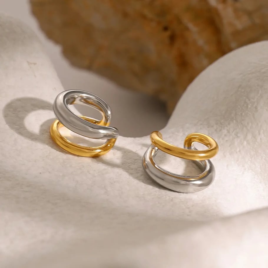 1 paio di anelli singoli da donna in acciaio inossidabile placcato oro , semplici e geometrici, serie semplice
